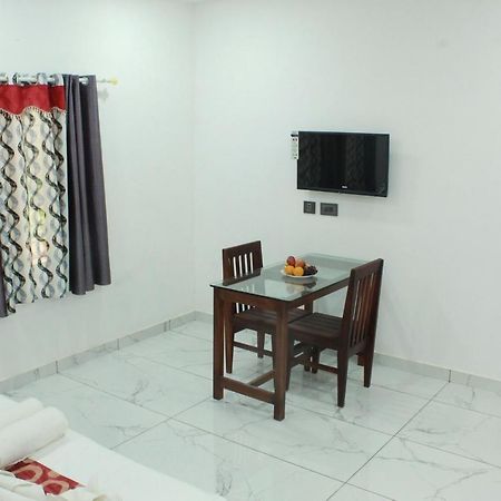 The Mountcourt Hotel Munnar Bagian luar foto