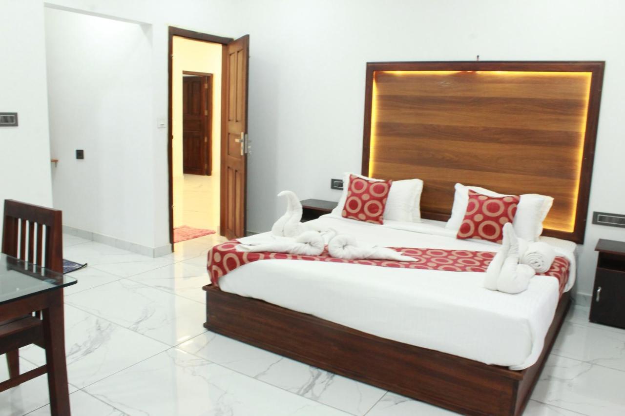The Mountcourt Hotel Munnar Bagian luar foto