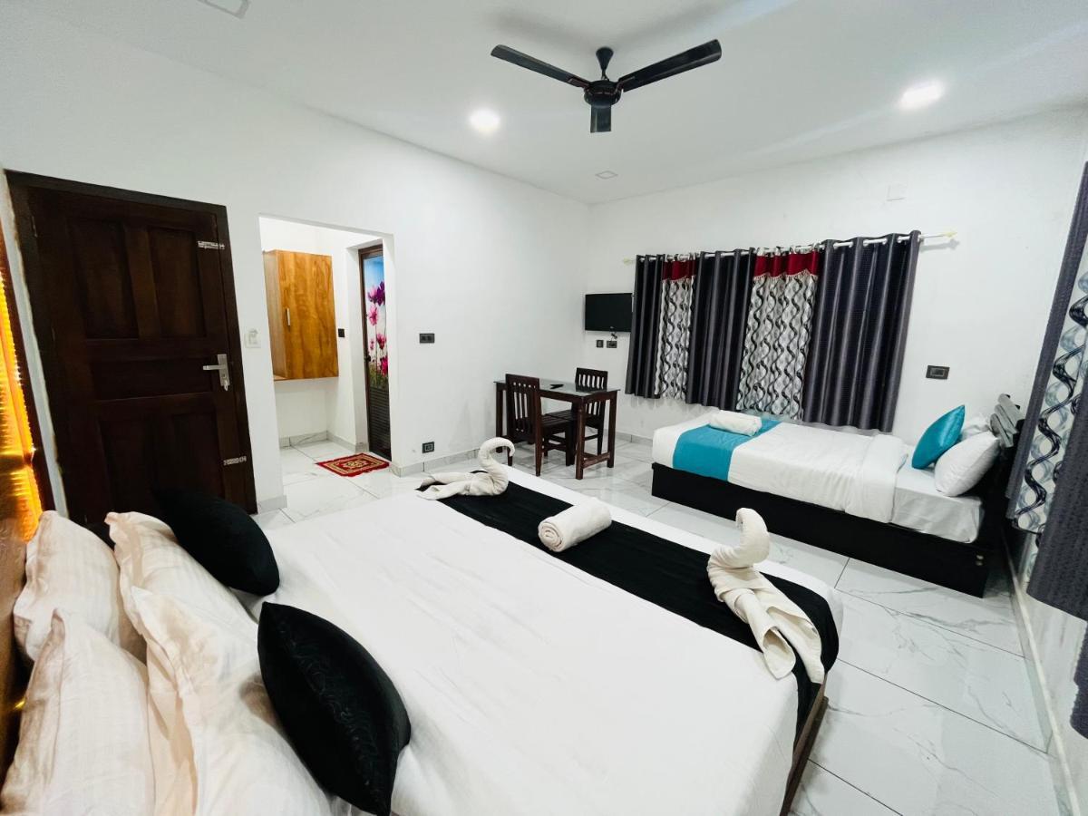 The Mountcourt Hotel Munnar Bagian luar foto